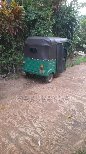 Bajaj RE 2002 Three Wheel (Used)
