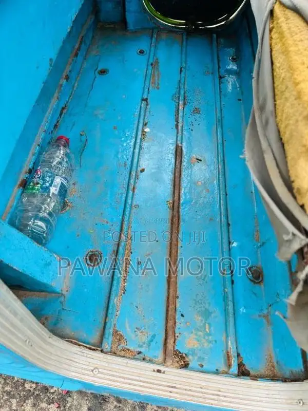 Bajaj 2 Stroke 1992 Three Wheel (Used)