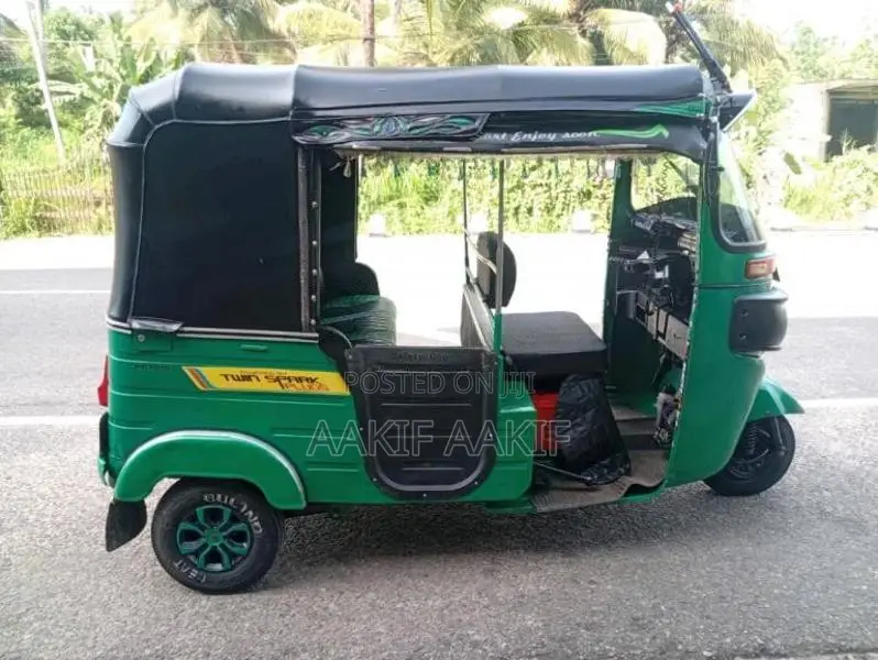 Bajaj Re 205 2015 Three Wheel (Used)