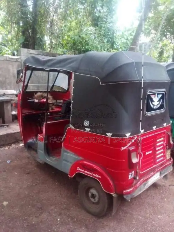 Bajaj 2 Stroke 2006 Three Wheel (Used)