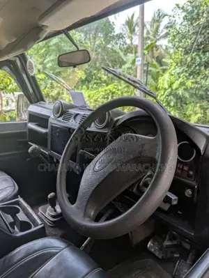 Land-Rover Defender 1976 SUV (Used)