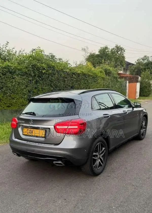 Mercedes-Benz GLA 200 2015 SUV (Used)