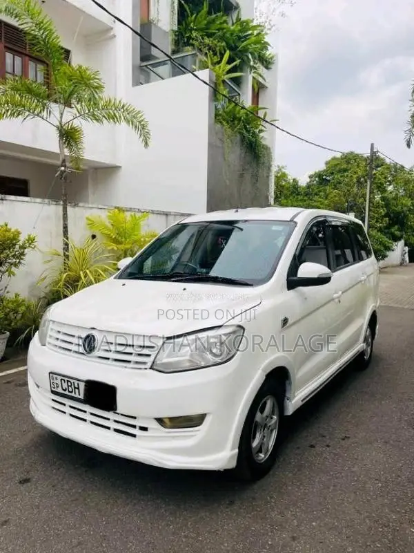 DFSK Glory 2019 SUV (Used)