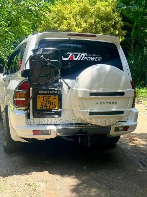 Mitsubishi MONTERO 2000 SUV (Used)