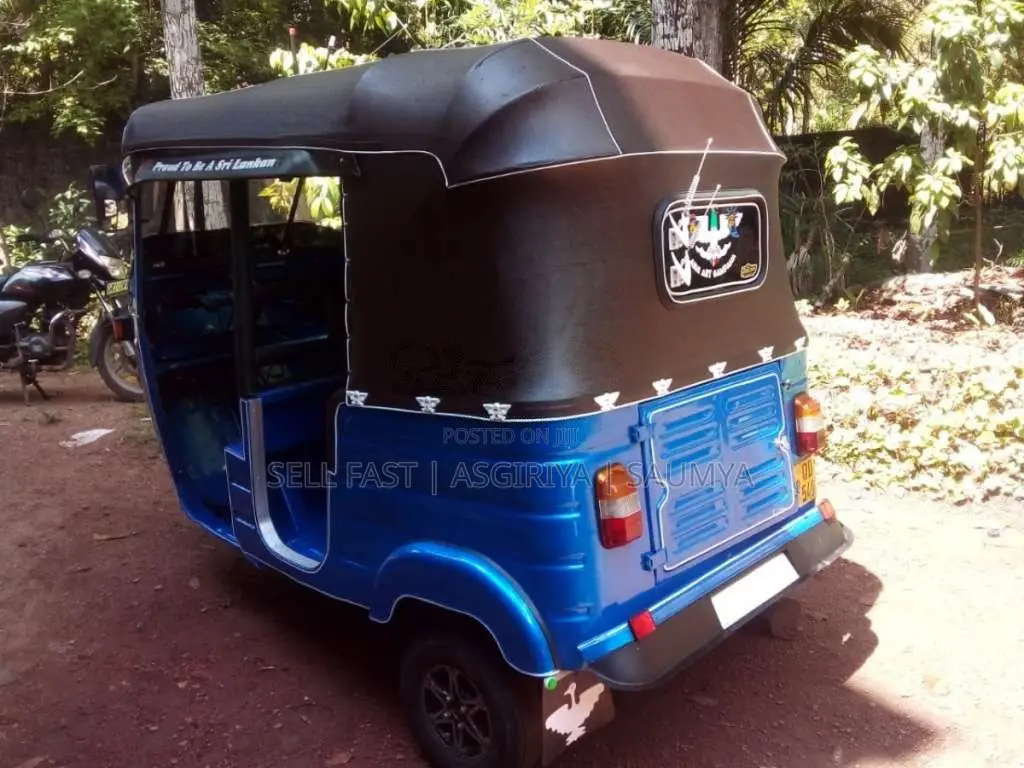 Bajaj 2 Stroke 2005 Three Wheel (Used)