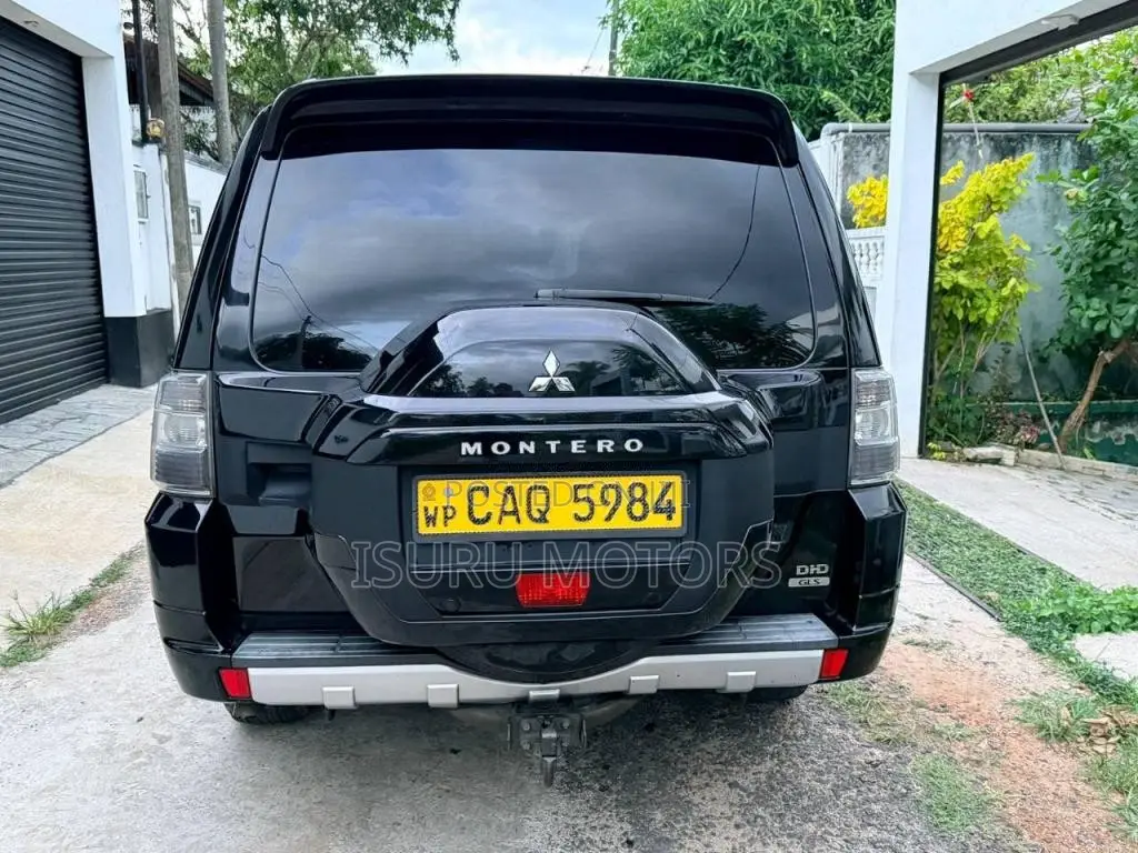 Mitsubishi Montero 2016 SUV (Used)
