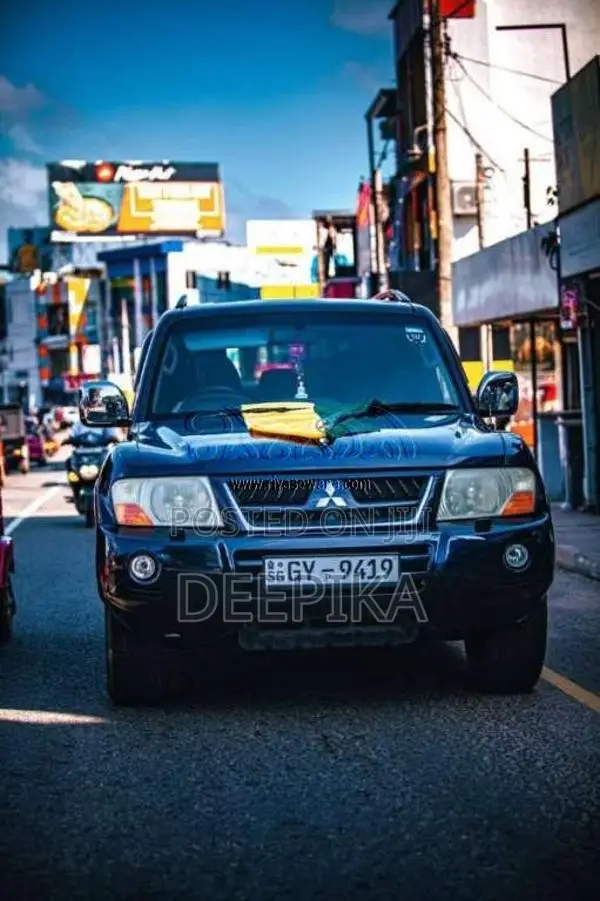 Mitsubishi Montero V6 2003 SUV (Used)