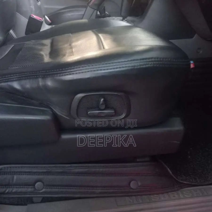Mitsubishi Montero V6 2003 SUV (Used)