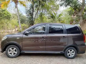DFSK Glory 2016 SUV (Used)