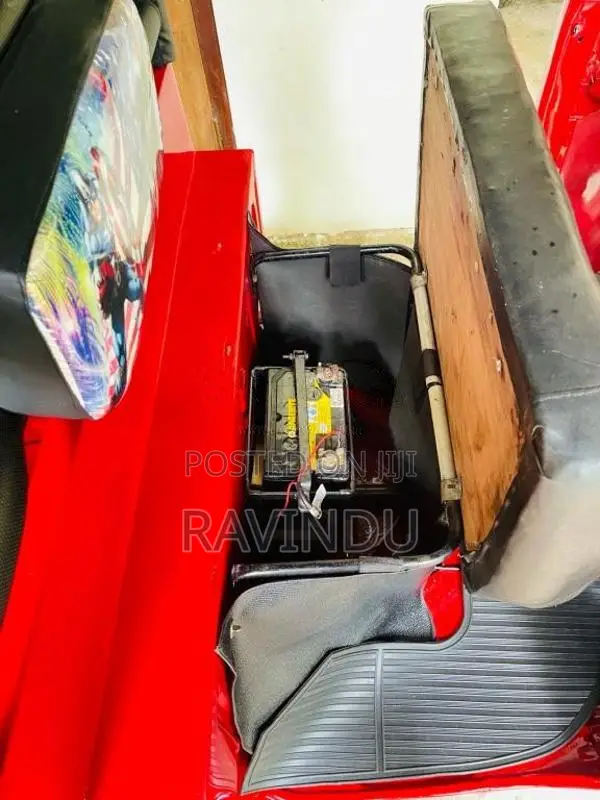 Bajaj 2 Stroke 2005 Three Wheel (Used)