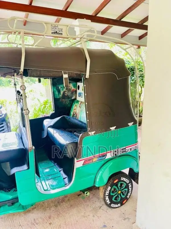 Bajaj 2 Stroke 2005 Three Wheel (Used)