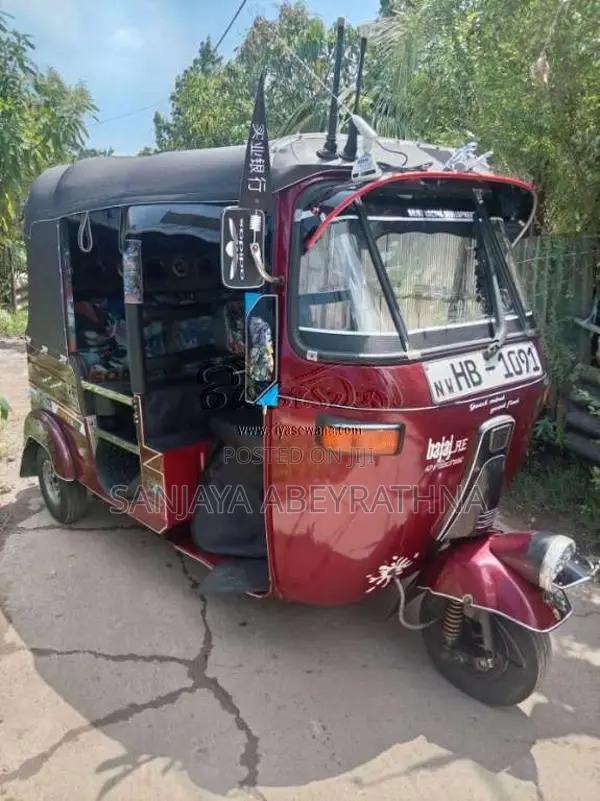 Bajaj 2 Stroke 2004 Three Wheel (Used)