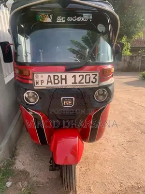 Bajaj 4 Stroke 2015 Three Wheel (Used)