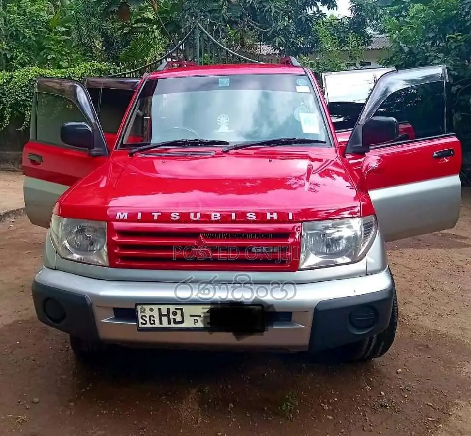 Mitsubishi Pajero Io 2000 SUV (Used)