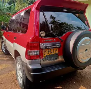 Mitsubishi Pajero Io 2000 SUV (Used)