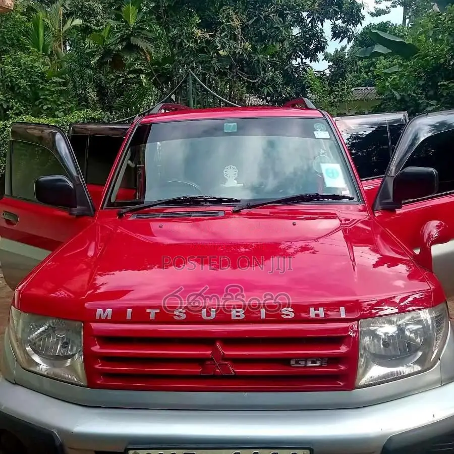 Mitsubishi Pajero Io 2000 SUV (Used)