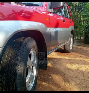 Mitsubishi Pajero Io 2000 SUV (Used)