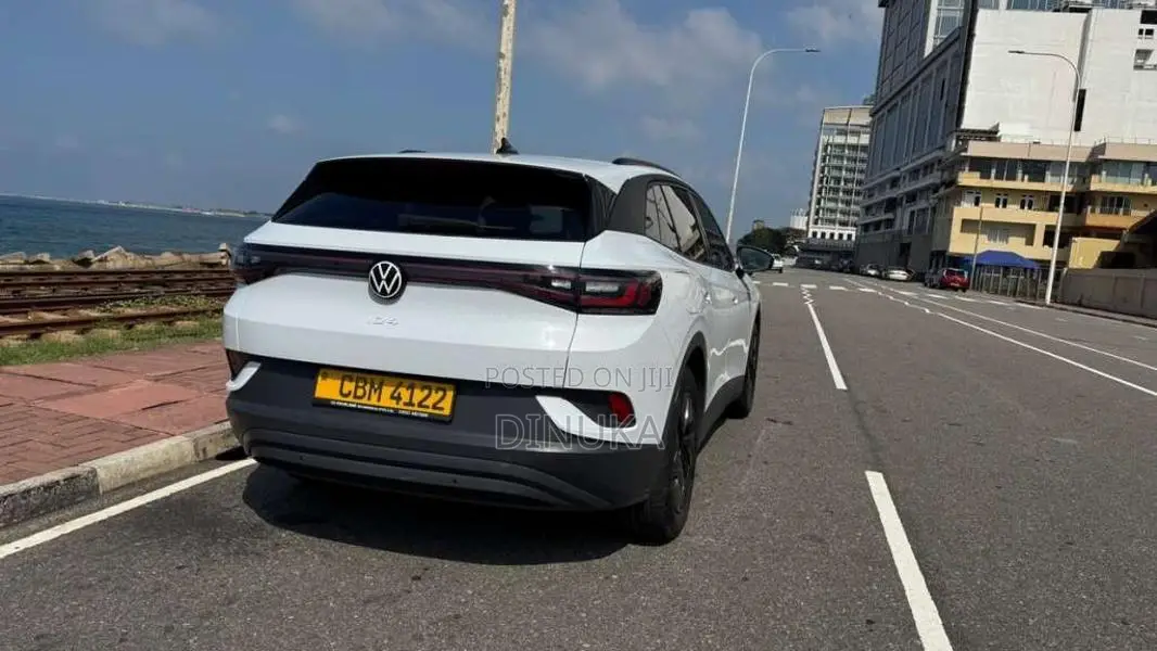 Volkswagen ID4 2024 SUV (Used)