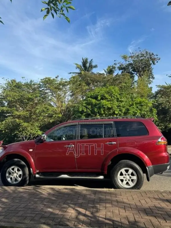 Mitsubishi Montero Sport 2012 SUV (Used)