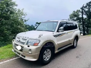 Mitsubishi Montero V6 2003 SUV (Used)