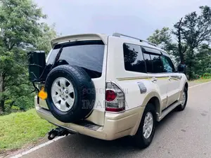 Mitsubishi Montero V6 2003 SUV (Used)