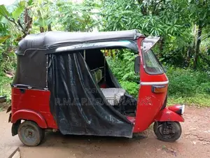 Bajaj 2 Stroke 2005 Three Wheel (Used)