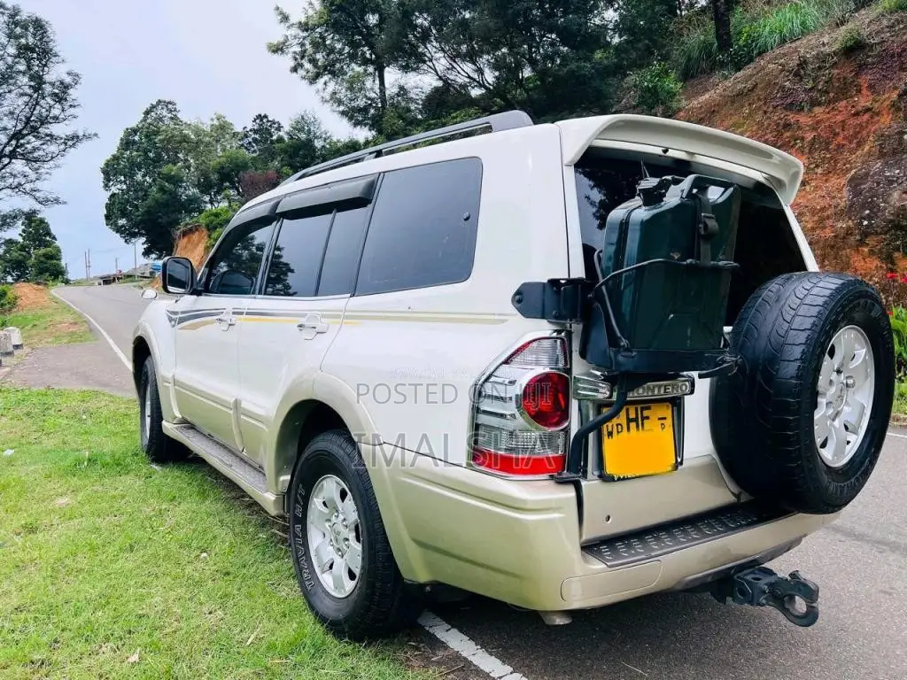 Mitsubishi Montero V6 2003 SUV (Used)