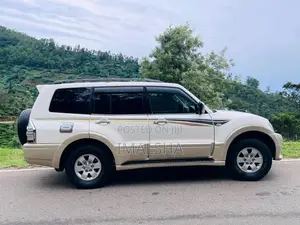 Mitsubishi Montero V6 2003 SUV (Used)