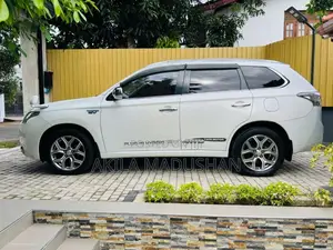 Mitsubishi Outlander 2013 SUV (Used)