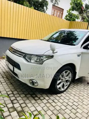 Mitsubishi Outlander 2013 SUV (Used)