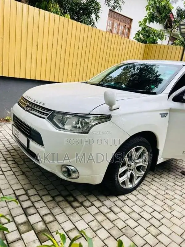 Mitsubishi Outlander 2013 SUV (Used)
