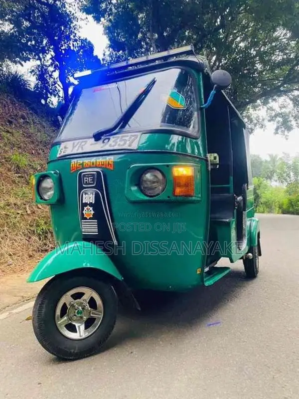 Bajaj RE 205 2011 Three Wheel (Used)