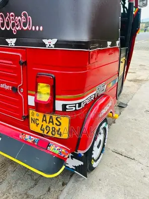 Bajaj 4 Stroke 2014 Three Wheel (Used)