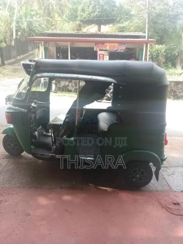 Bajaj 4 stroke 2012 Three Wheel (Used)