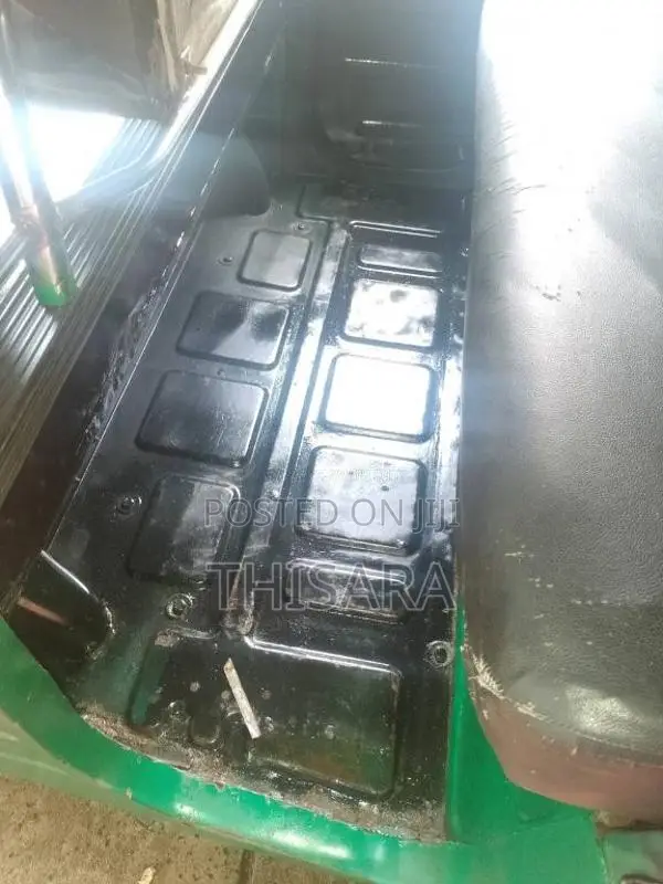 Bajaj 4 stroke 2012 Three Wheel (Used)