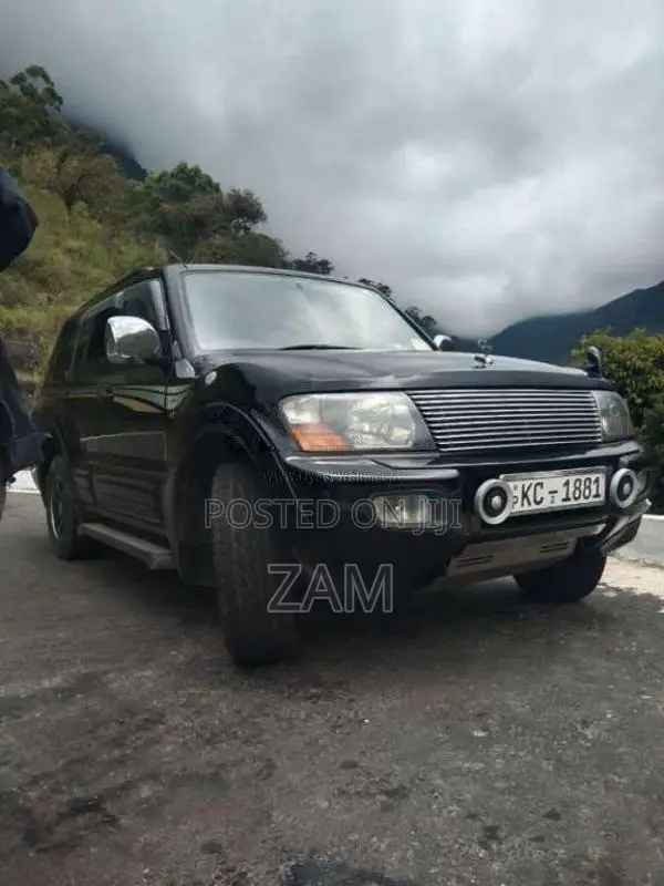 Mitsubishi Montero 2001 SUV (Used)