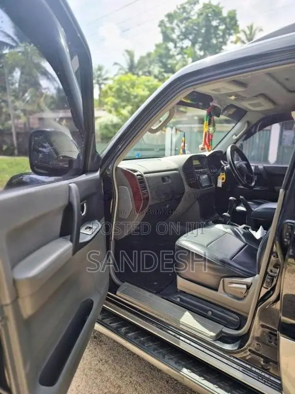 Mitsubishi Montero 2003 SUV (Used)