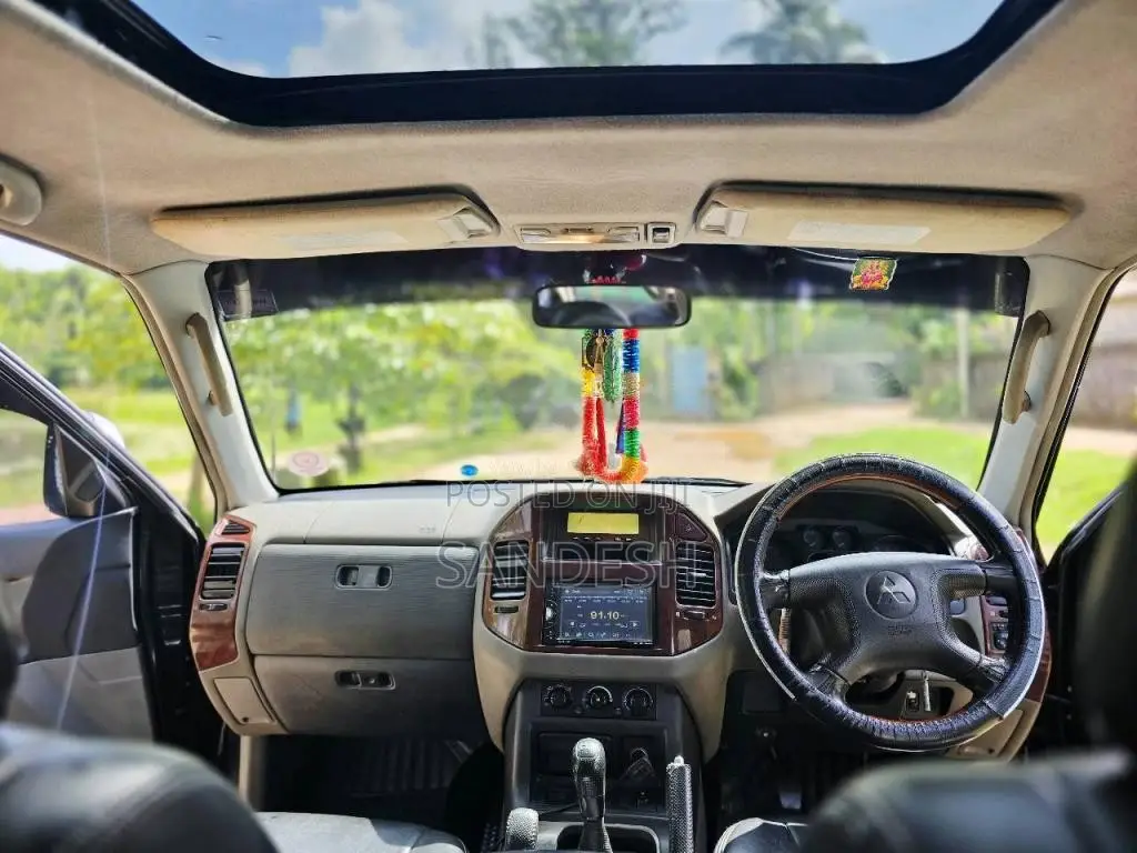 Mitsubishi Montero 2003 SUV (Used)
