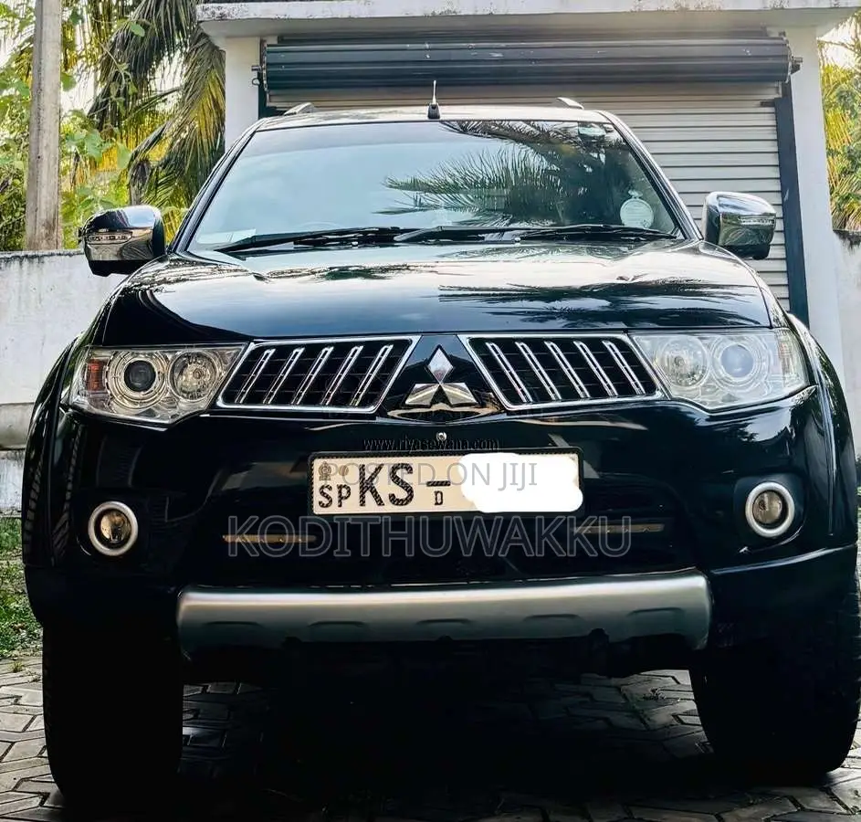 Mitsubishi Montero Sport 2011 SUV (Used)