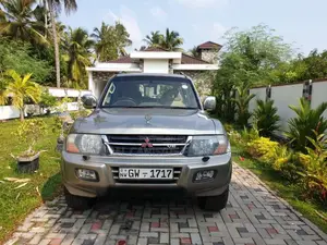 Mitsubishi Montero 2002 SUV (Used)