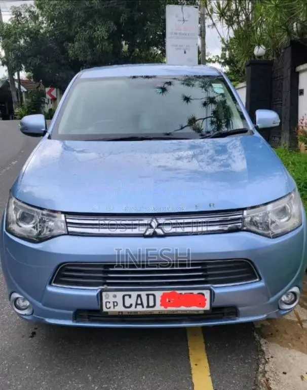 Mitsubishi Outlander 2013 SUV (Used)