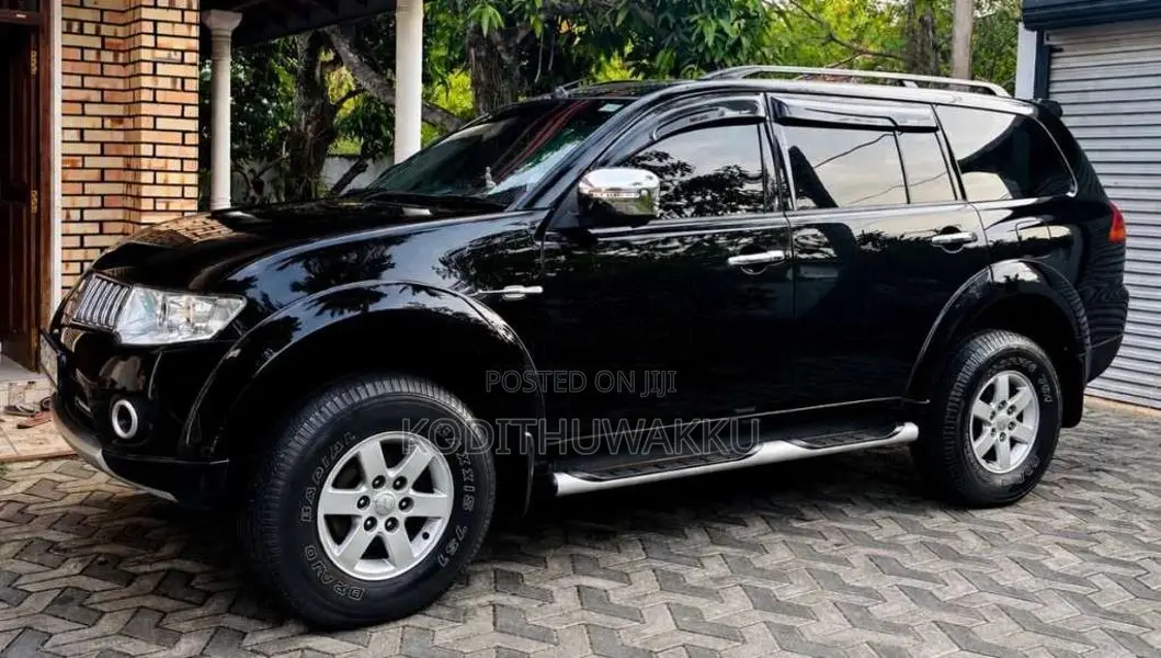 Mitsubishi Montero Sport 2011 SUV (Used)