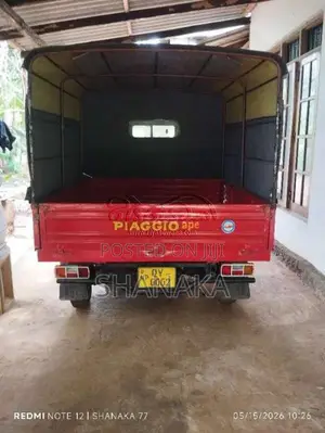 Piaggio Ape Loku Thattuwa 2005 Three Wheel (Used)