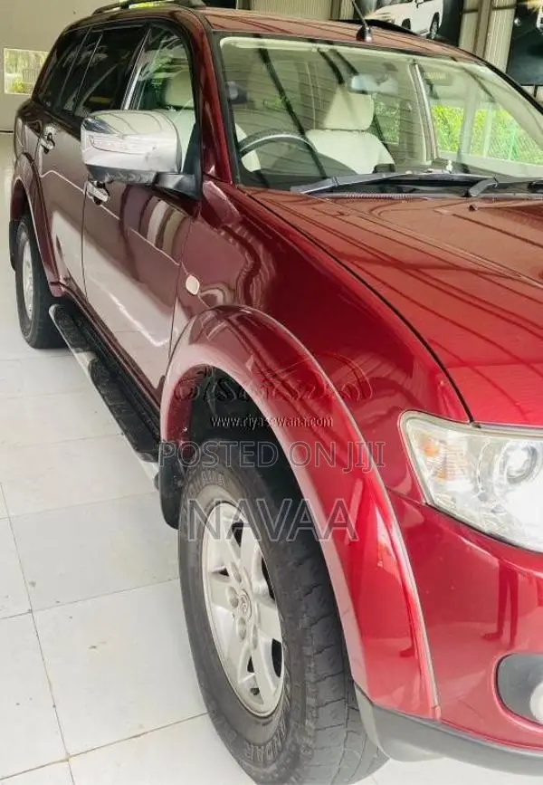 Mitsubishi Montero 2012 SUV (Used)