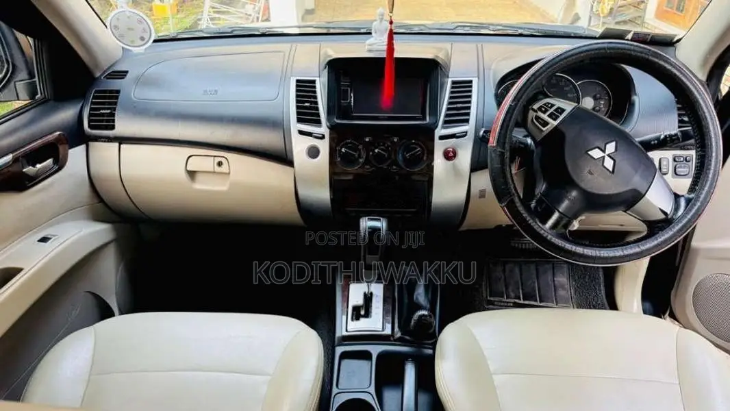 Mitsubishi Montero Sport 2011 SUV (Used)