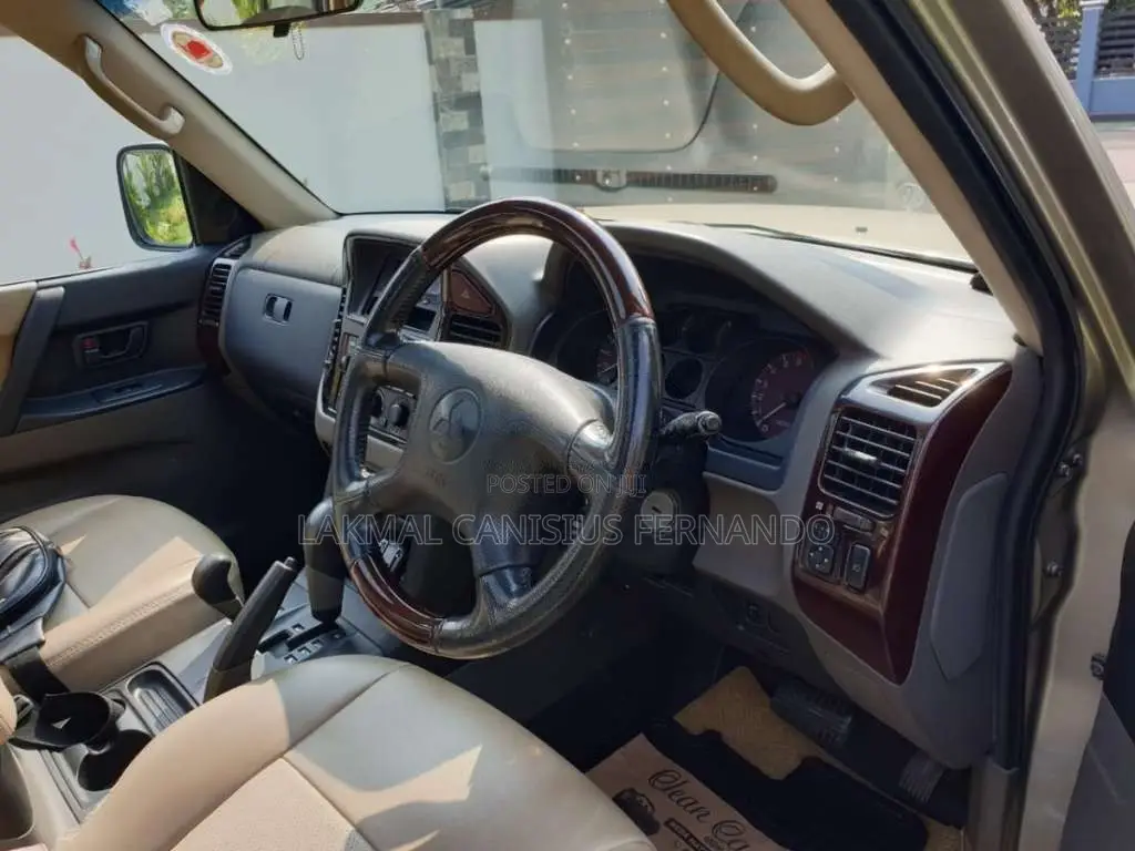 Mitsubishi Montero 2002 SUV (Used)