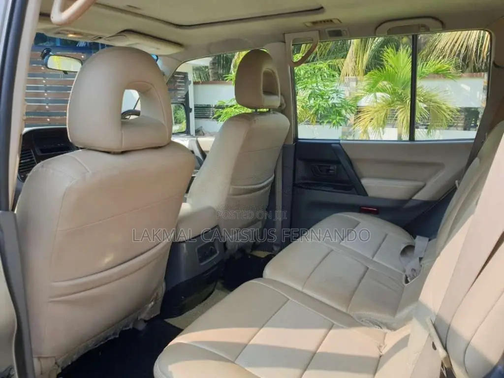Mitsubishi Montero 2002 SUV (Used)