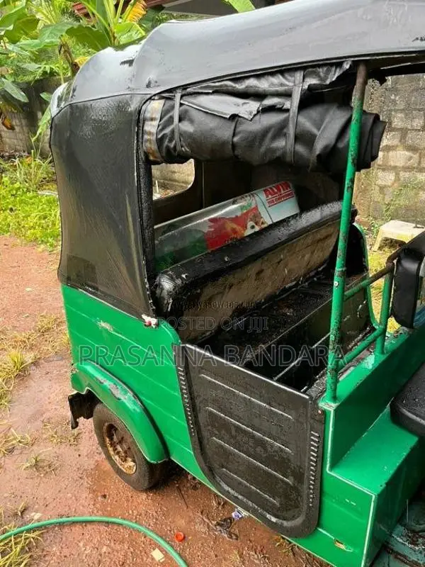 Bajaj RE 1991 Three Wheel (Used)