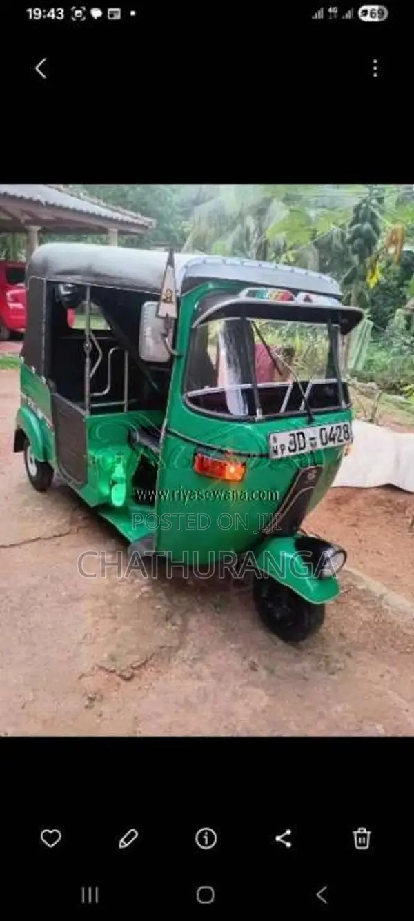 Bajaj 2 Stroke 2004 Three Wheel (Used)