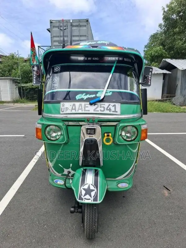 Bajaj 4 Stroke 2013 Three Wheel (Used)